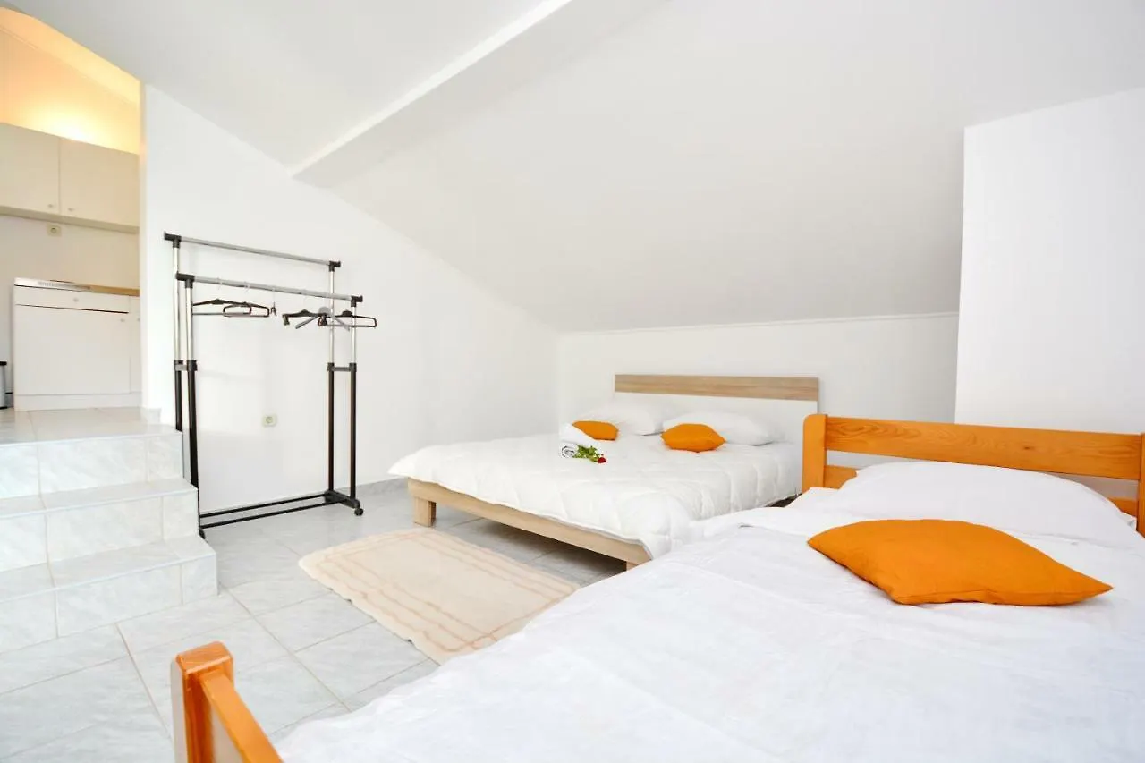 Apartmani Maca Sikovo 0*,